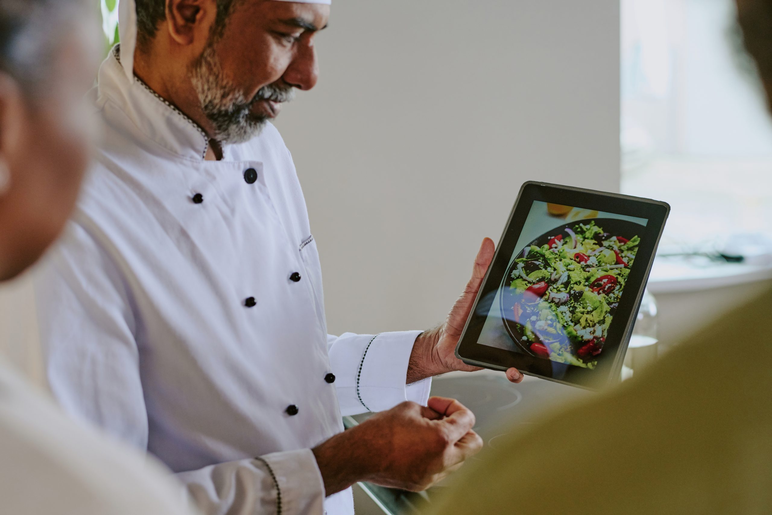 How Technology Simplifies Halal Chef Recruitment
