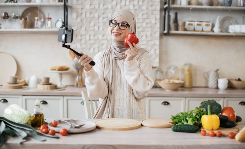 How Social Media Helps Recruit Halal Chefs