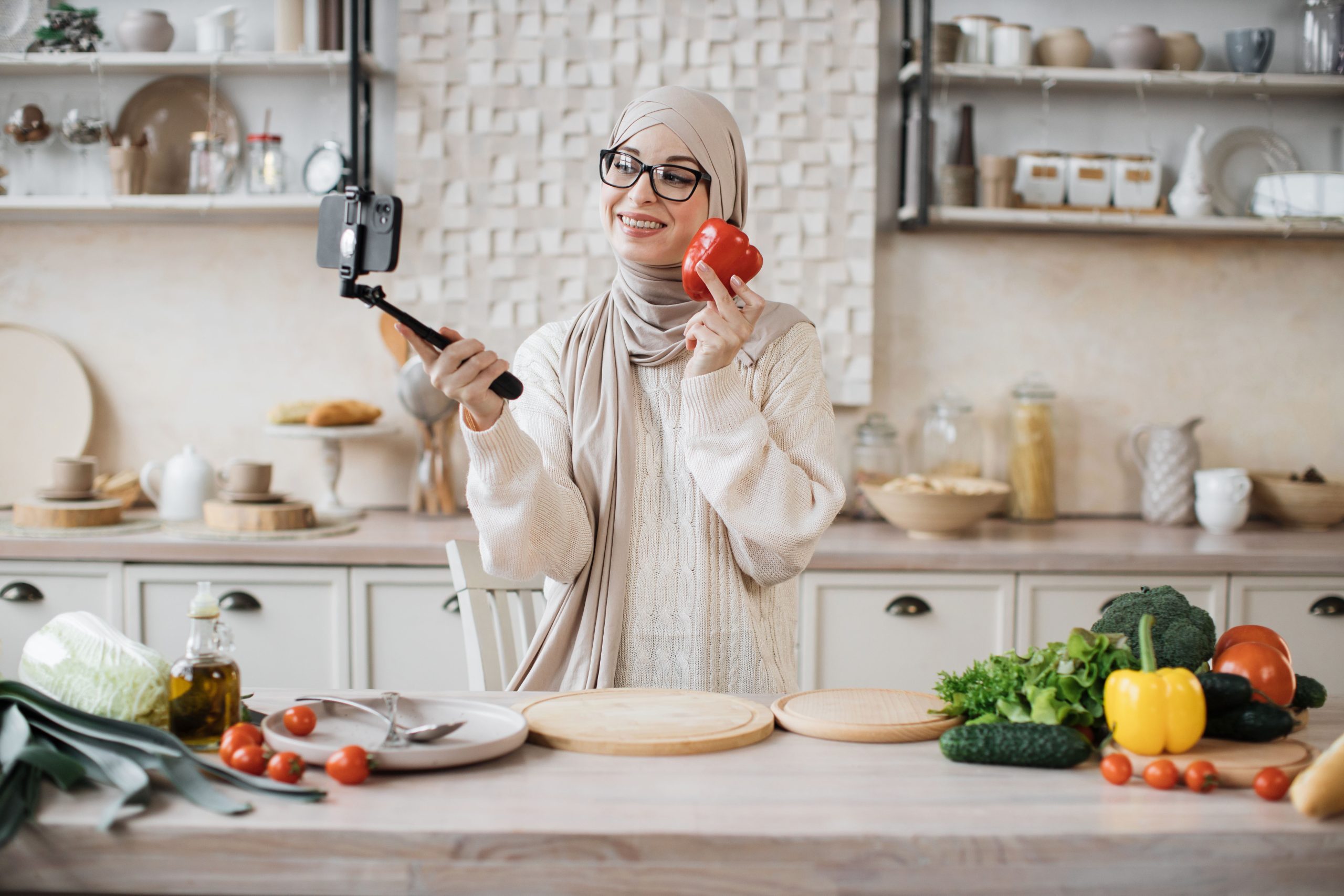 How Social Media Helps Recruit Halal Chefs