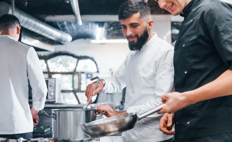 How to Hire Temporary Halal Chefs for Events