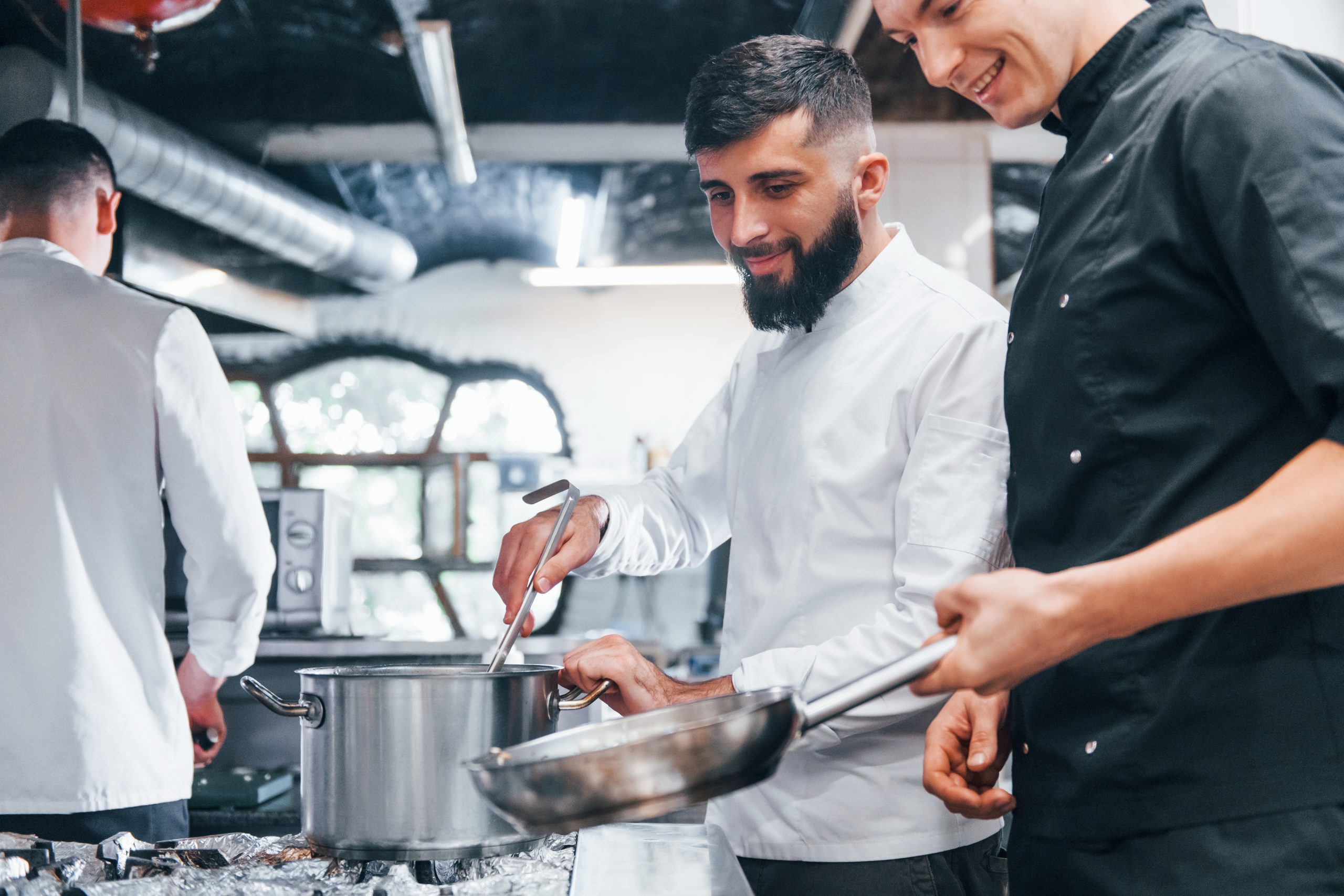 How to Hire Temporary Halal Chefs for Events