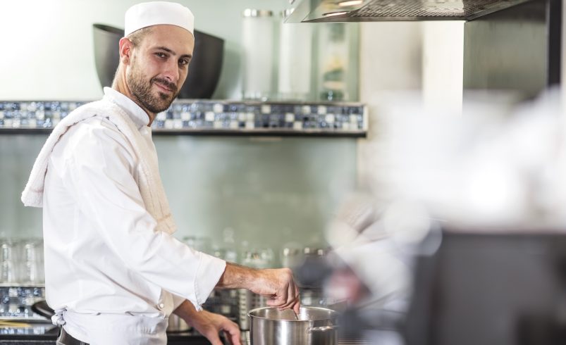 How Hiring the Right Halal Chef Improves Kitchen Efficiency