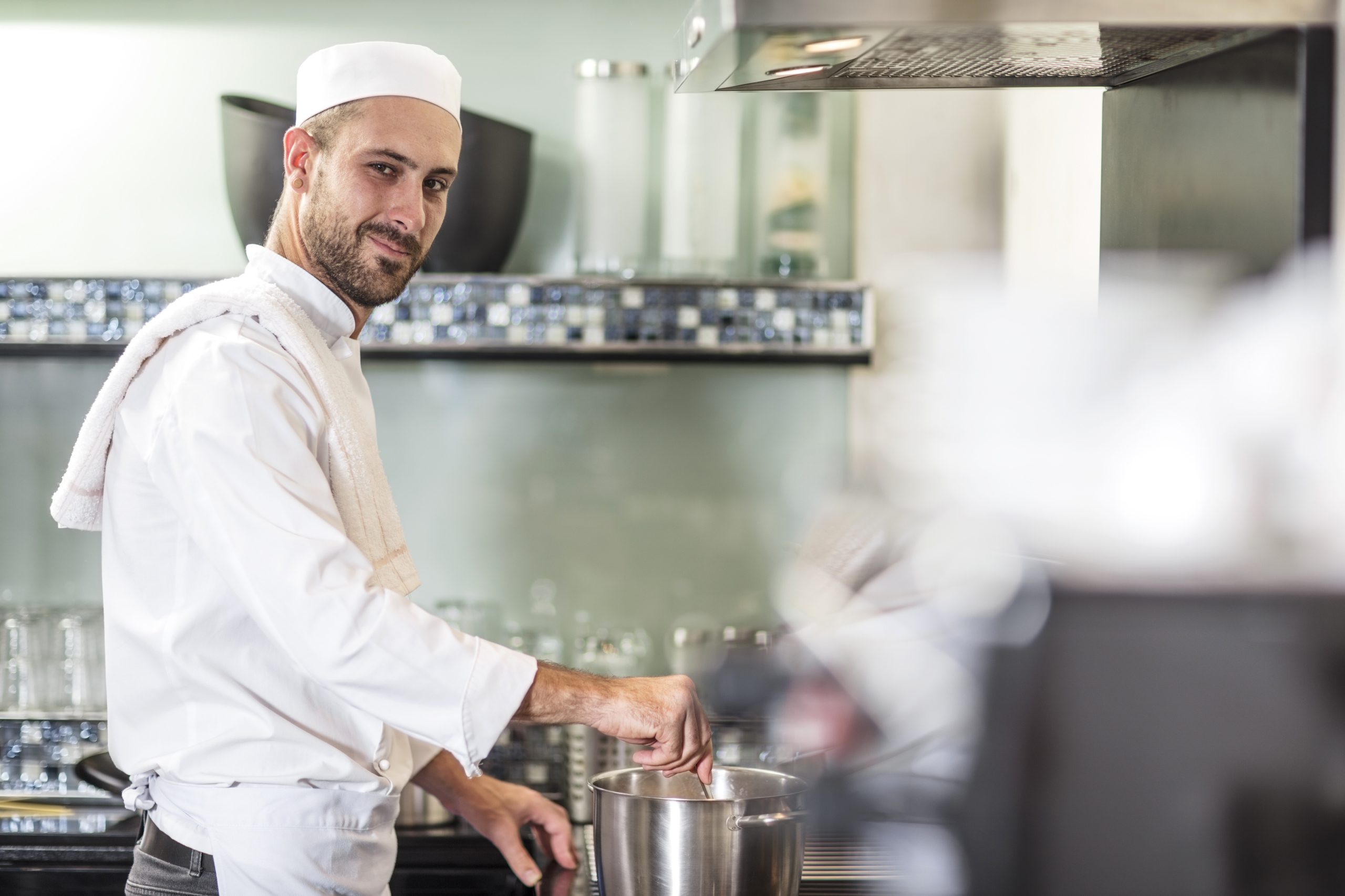 How Hiring the Right Halal Chef Improves Kitchen Efficiency